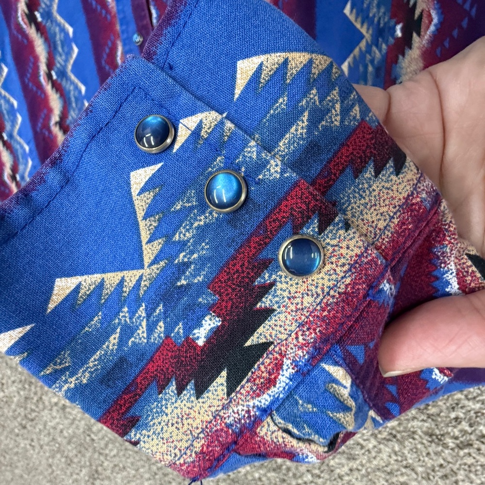 Vintage Wrangler Pearl Snap Tribal/Aztec Pattern Shirt - Picture 5 of 6